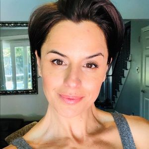 Meet your Posher, Laurene